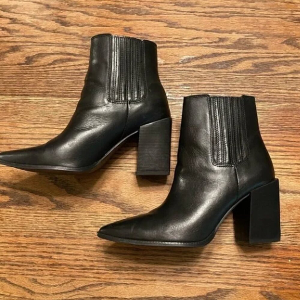 Steve Madden Block Heel Leather Bootie, Size 8.5M